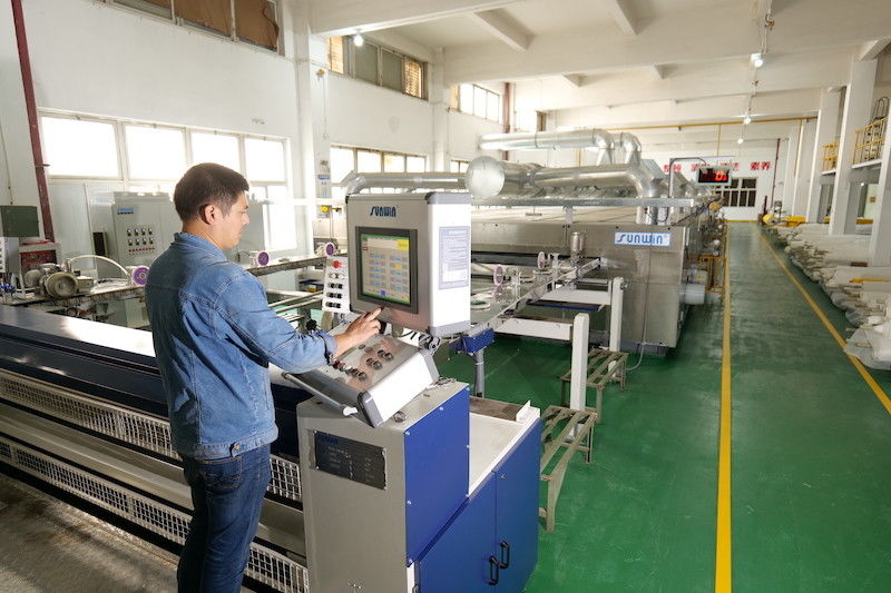 Shanghai GuangShun Machinery Co., Ltd Produktionslinie des Herstellers